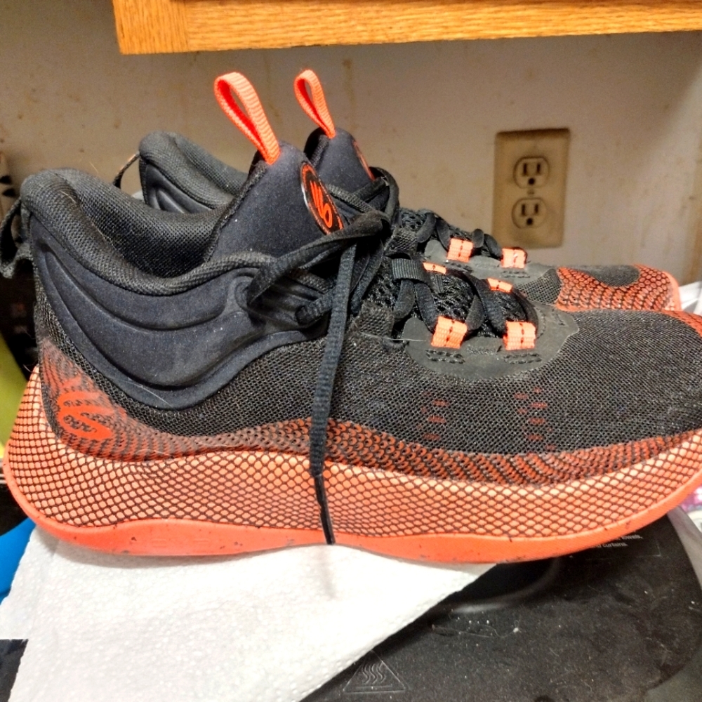 Under Armour Curry basketball sneakers
